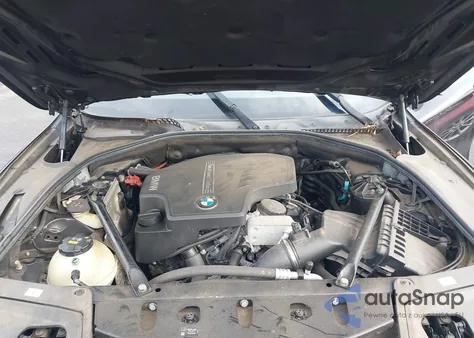 2016 BMW 528I xDrive z USA, uszkodzony, nr VIN WBA5A7C52GG642964